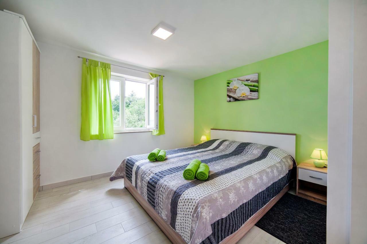 Apartmani Sandra Rovini 莫什奇尼策 外观 照片