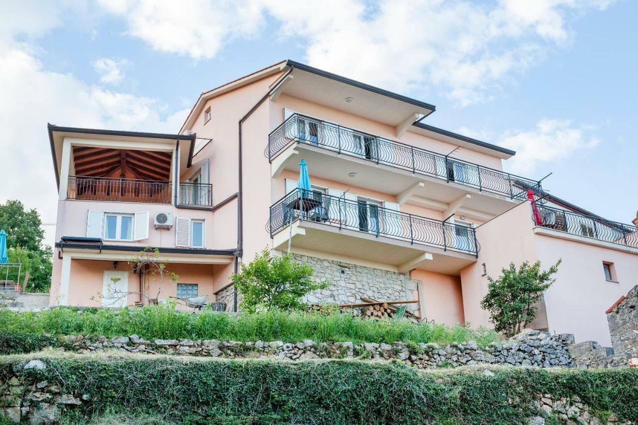 Apartmani Sandra Rovini 莫什奇尼策 外观 照片